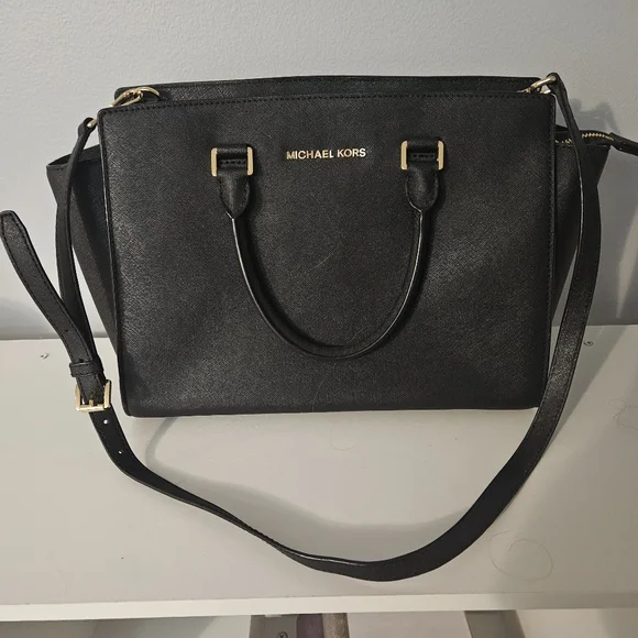 Michael Kors Black Selma Medium Saffiano Leather Purse 🖤 - Picture 7 of 10